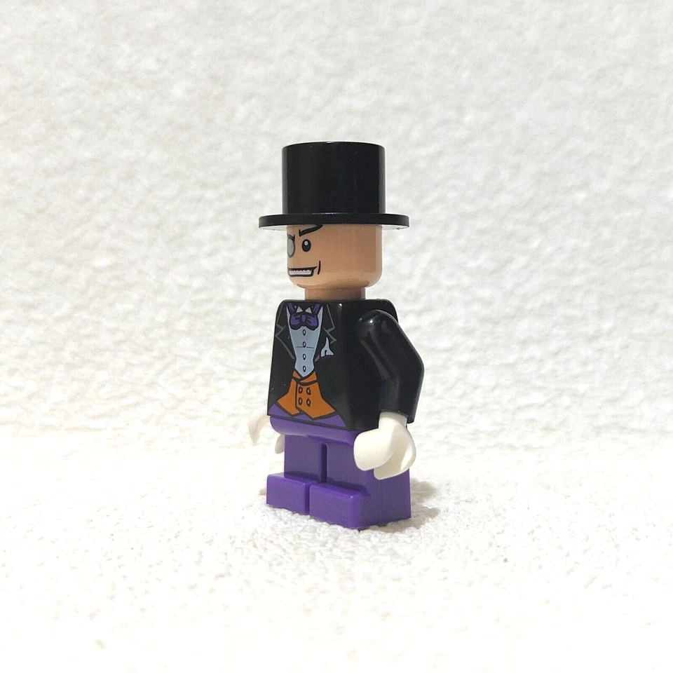 LEGO Batman vintag Minifigure The Penguin 7885 7783 Dark Purple Short Legs - Image 3 of 4