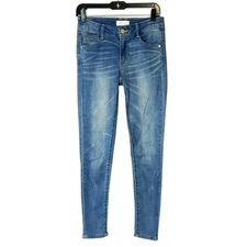 Jolt Mid Rise Medium Wash Stretch Skinny Blue Denim Jeans Size 3 / 26W Juniors