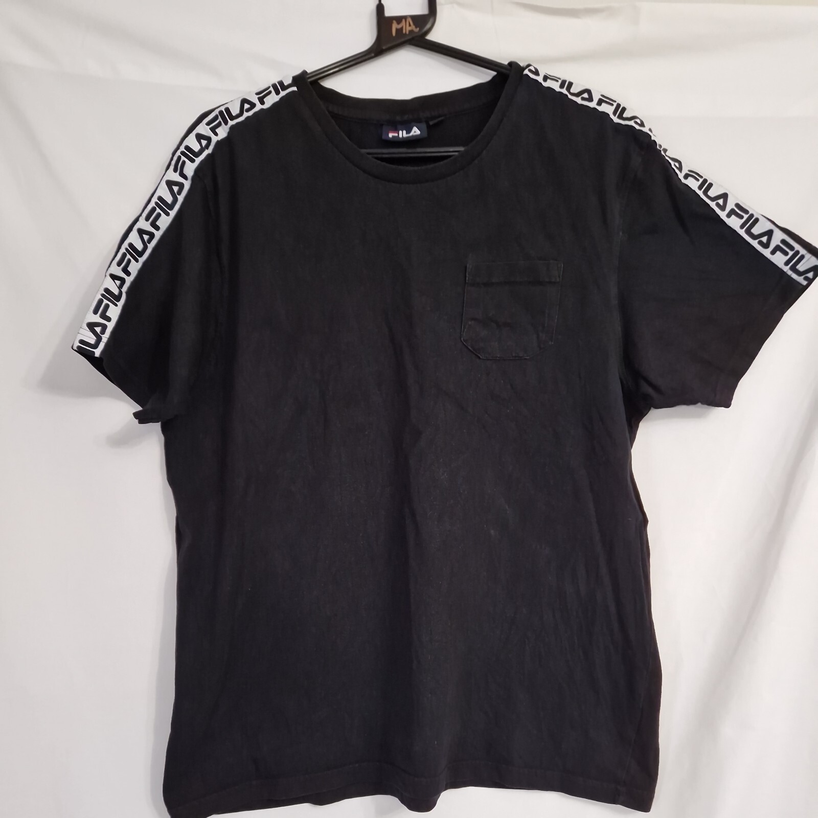 T shirt nera Fila taglia XL 44" tasca superiore sul petto 100% cotone