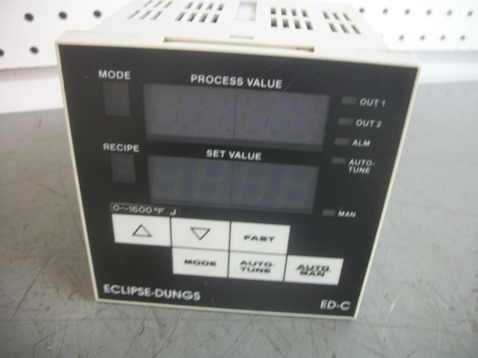 ECLIPSE-DUNGS TEMPERATURE CONTROLLER EDC30030 0-160 DEG F - Image 2 of 4