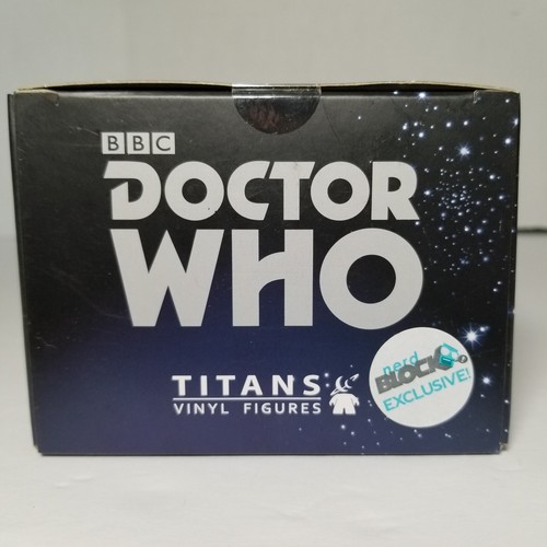 Doctor Who Titans 4.5" 10th Dr. David Tennant Vinyl Figure Nerd Block Exclusive - Picture 6 of 7