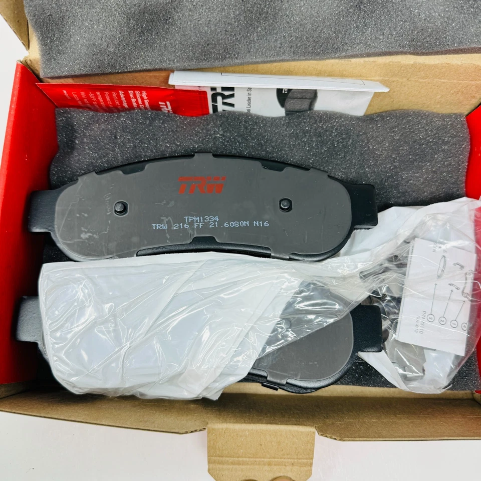 Juego de pastillas de freno de disco trasero semimetálico TRW TPM1334 para Ford F-250 F-350 F-450 Foto 3 de 4