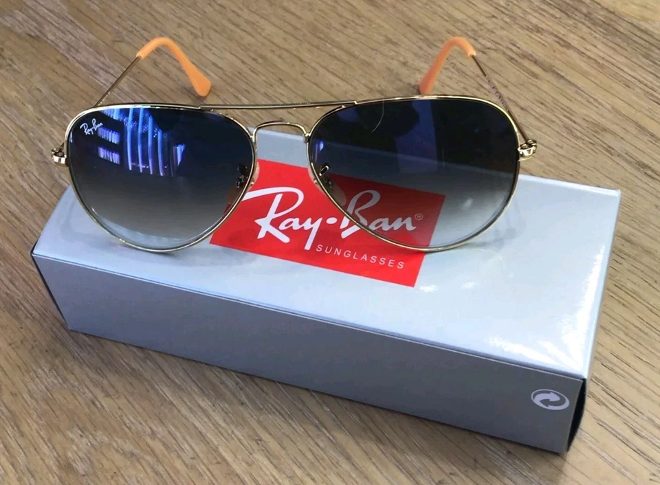 Lentes Ray-Ban RB3025 azul claro degradadas, unisex, gafas de sol clásicas. Foto 2 de 4