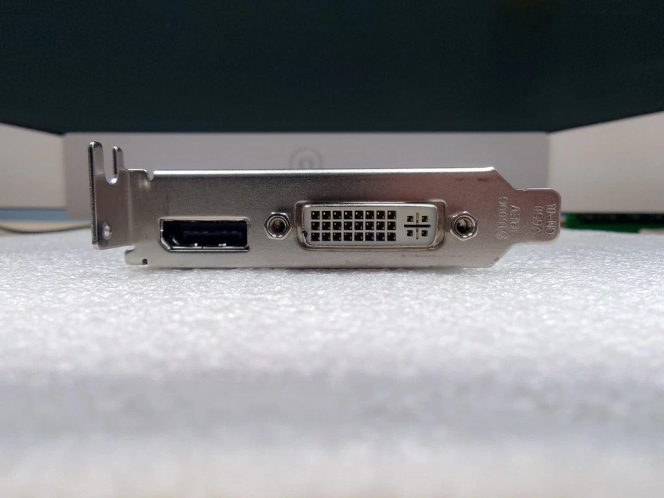 AMD Radeon HD6450 1GB 00WH7F PCIE Display Port Low Profile - Image 4 of 4