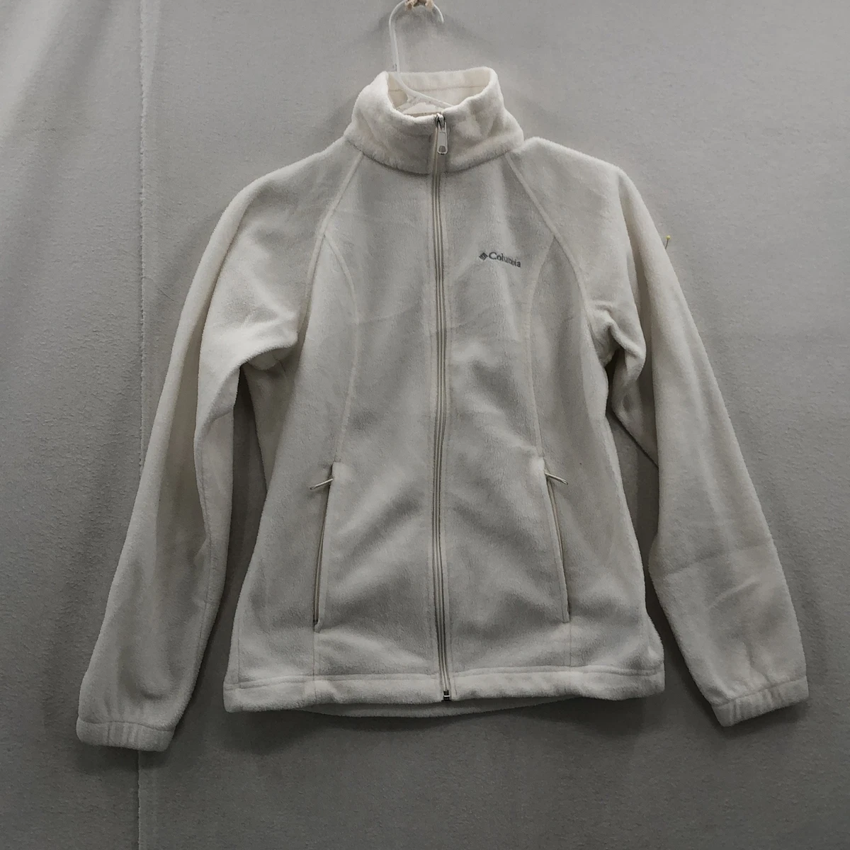 White top zipper jacket