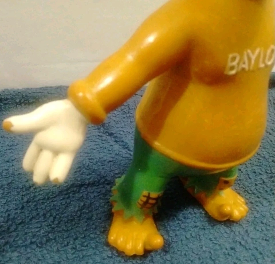 Figura de colección Baylor Bear Texas de goma dura de los años 50 con mascota de Alemania Schleich Foto 4 de 4