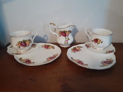 SET OF 2 TENNIS SETS & MILK JUG - VINTAGE PU LAO - COTTAGE ROSE DESIGN - Picture 2 of 4