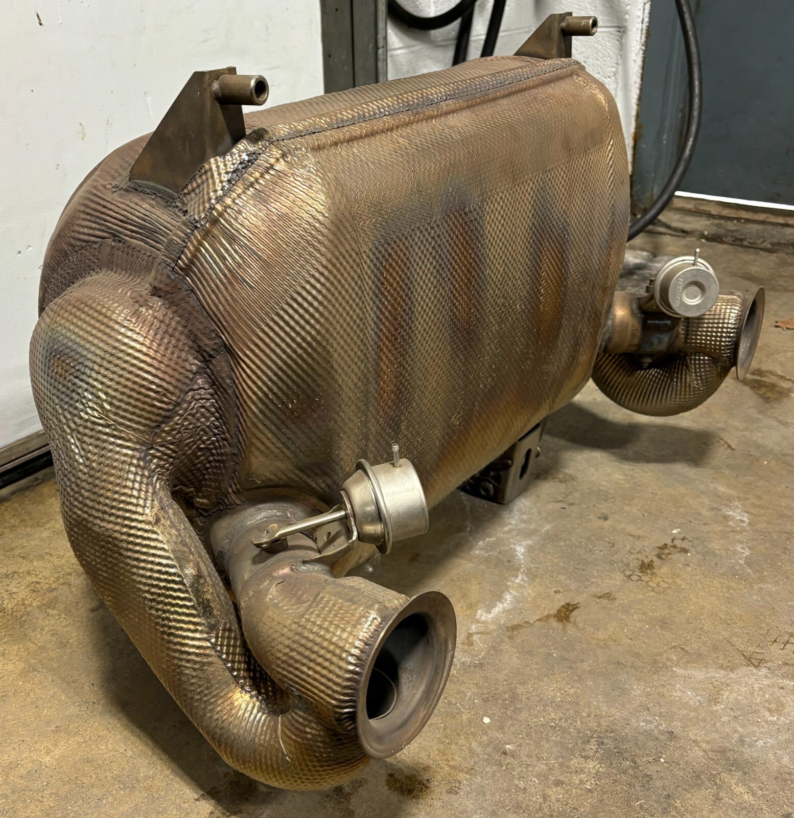 OEM Lamborghini Aventador LP700 Muffler 470251051H
