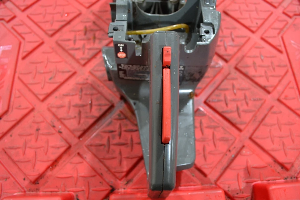 Motosserra Craftsman 358.35050 36cc chassi/alça de gatilho fabricante de equipamento original - Imagem 2 de 4