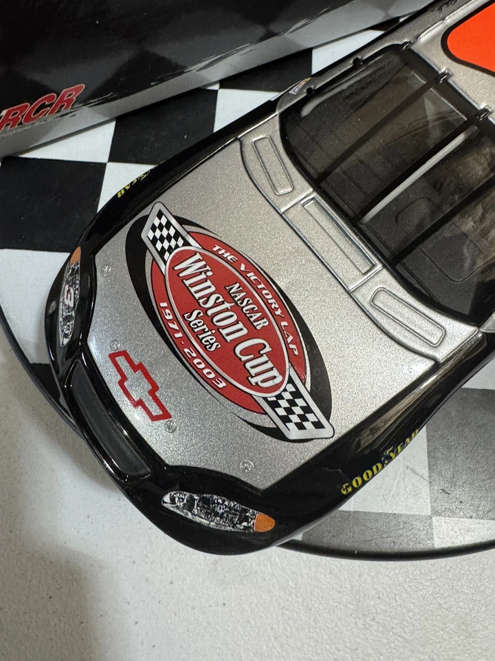 Dale Earnhardt #3 The Victory Lap 7X Champion 2003 1/24 Nascar Diecast Foto 3 de 4