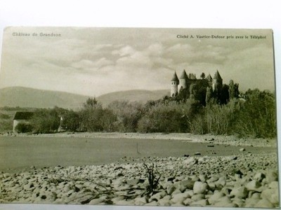 Cháteau de Grandson. Cliché A. Vautier - Dufour pris avee le Téléphot. Seltene A