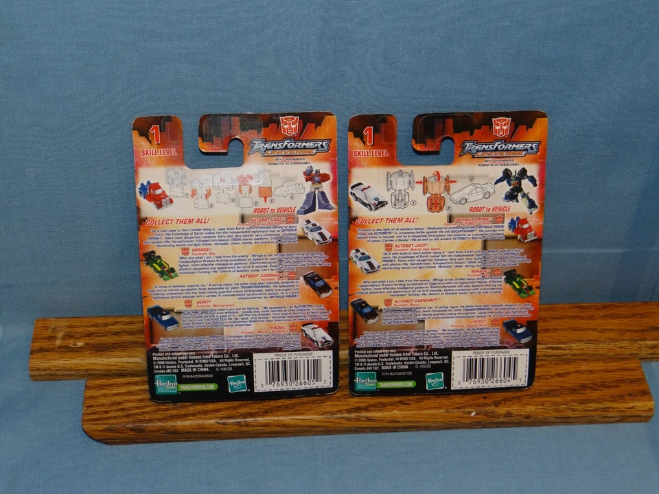 YTRANSFORMERS UNIVERSE SPYCHANGERS OPTIMUS PRIME AND PROWL FIGURES - Image 2 of 2