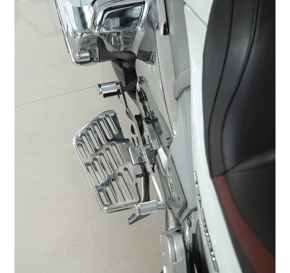 Aluminium Driver Floorboards Foot Pegs Pedals for Honda Goldwing 1800 GL1800 F6B - Image 3 of 4