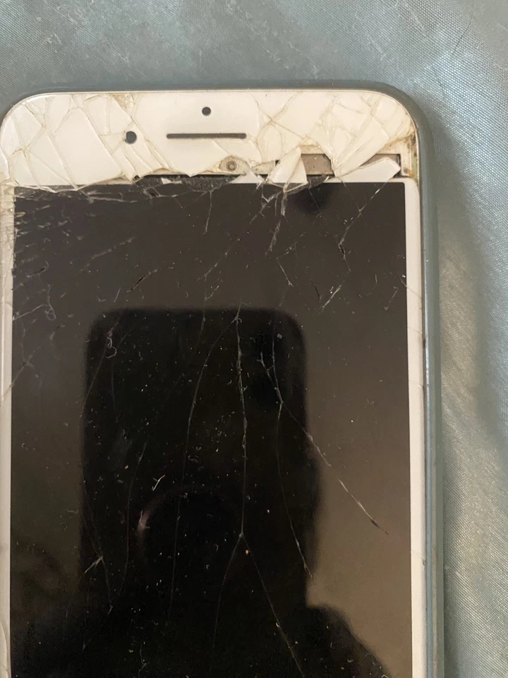 Apple iPhone 7 Plus - 32 GB - Rose Gold -  Unlocked - for parts or repair  - Image 2 of 4