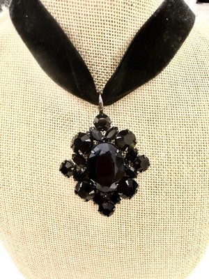 Vintage Neiman Marcus Black Crystal Pendant Velvet Choker Necklace