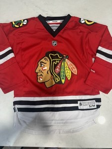 Reebok Chicago Blackhawks Vintage Youth Hockey Jersey - Size S/M