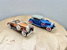 Signature - 1930 Packard and 1932 Chrysler LeBaron - Collectible Model Cars