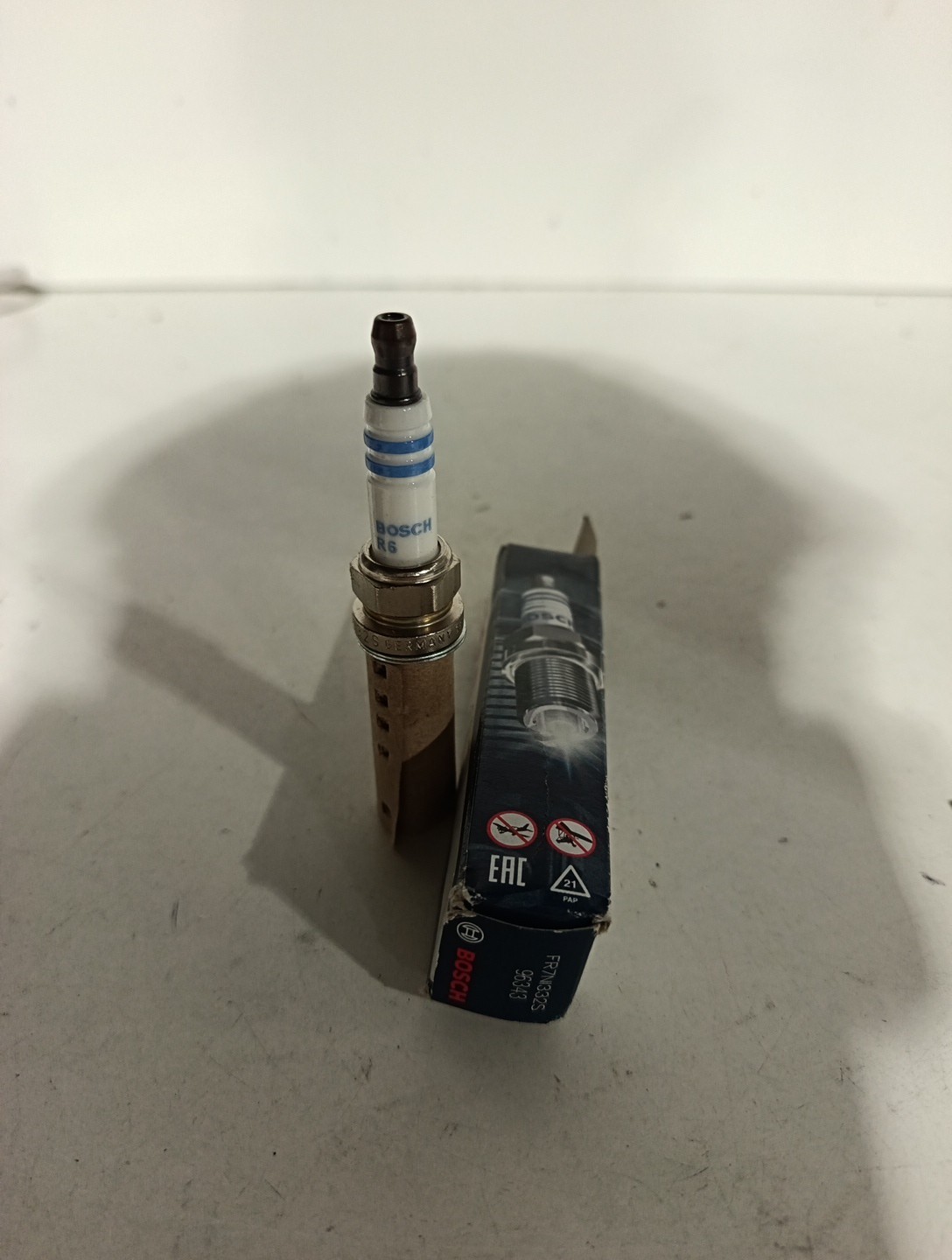 Bosch FR7NI332S - Spark Plugs Double Iridium