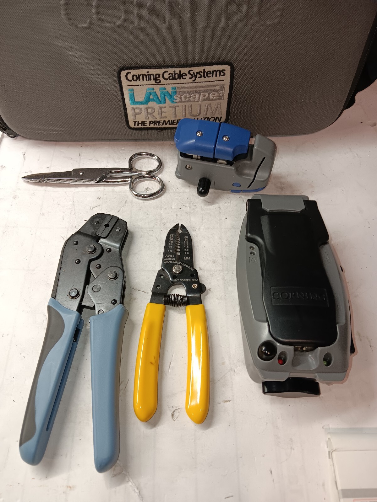 CORNING CABLE SYSTEMS LANSCAPE PRETIUM FIBER OPTIC KIT TKTUNICAMPFC