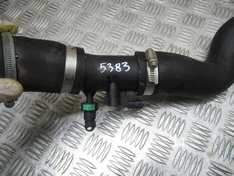 2016 FORD FOCUS ZETEC C346 1.0 PETROL MK3 5DRS INTERCOOLER PIPE HOSE REF5383 - Image 2 of 4