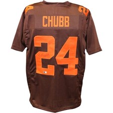 Camiseta estilo profesional autografiada/firmada por Nick Chubb Beckett 44057