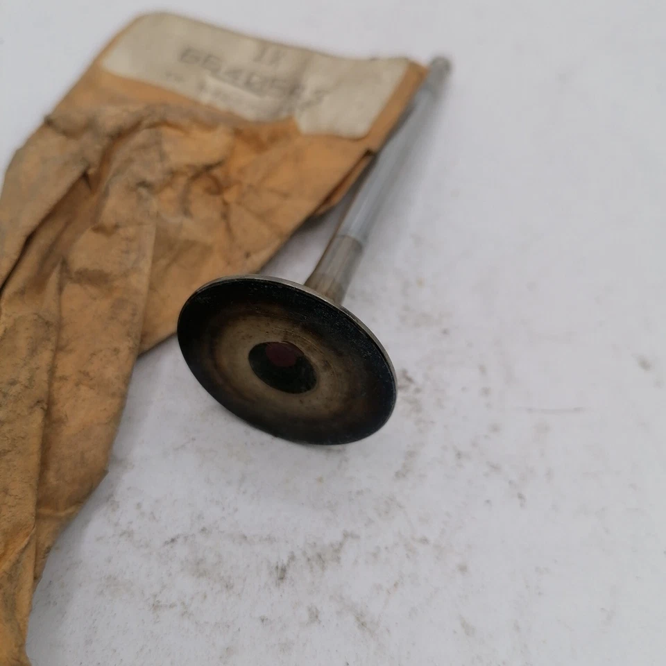 VALVOLA ASPIRAZIONE FORD MONDEO ESCORT XR3 RS2000 FIESTA XR2 1.6 1.8 2.0 6640543 Foto 4 de 4