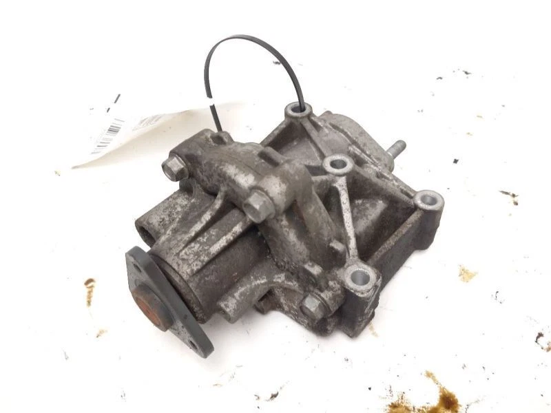 2010 MITSUBISHI OUTLANDER WATER PUMP - Image 2 of 4