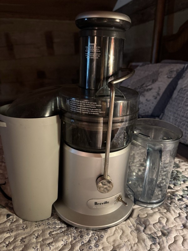 Breville Juice Fountain Elite - Barely Used