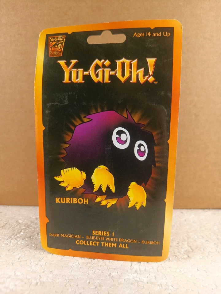 Yu-Gi-Oh Serie 1 Kuriboh Figura Coleccionable Sobre Base NECA 2003 NUEVO Sellado Sin usar, en caja Foto 3 de 4