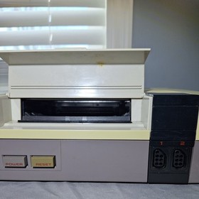 Nintendo NES-001 Console System w/ 1 Controller & Zapper &ndash; Untested *