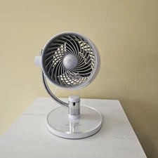 PIVOT 3U Compact Air Circulator Fan White – Excellent Condition
