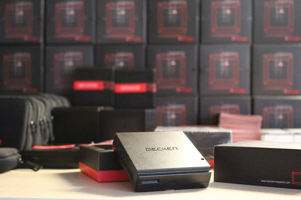 Original Mercedes Becker Map Pilot Modul Navi Europa Version V23.0 2023 - 2024 - Bild 2 von 4