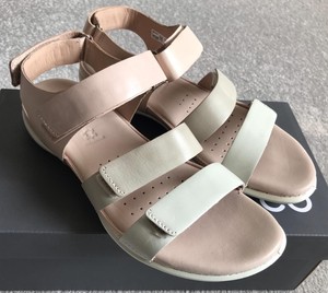 ecco sandals uk