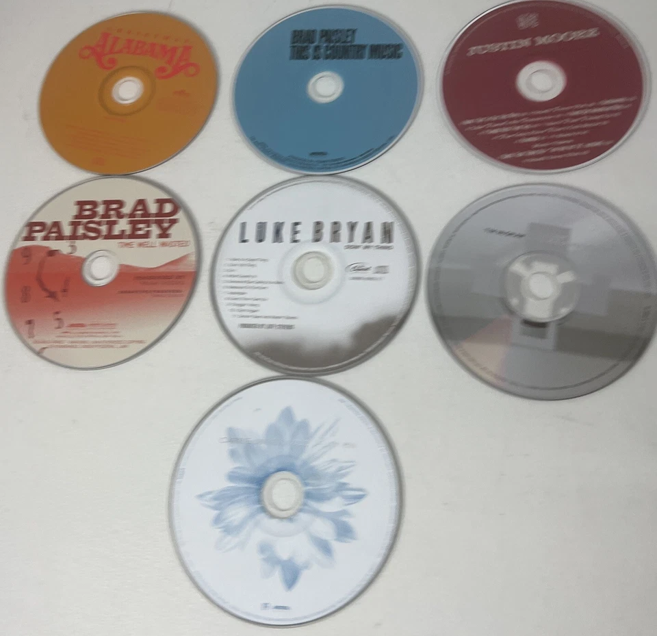 7 Country Music CDs Discs Brad Paisley Alabama J. Moore Underwood Luke Bryan Foto 3 de 3