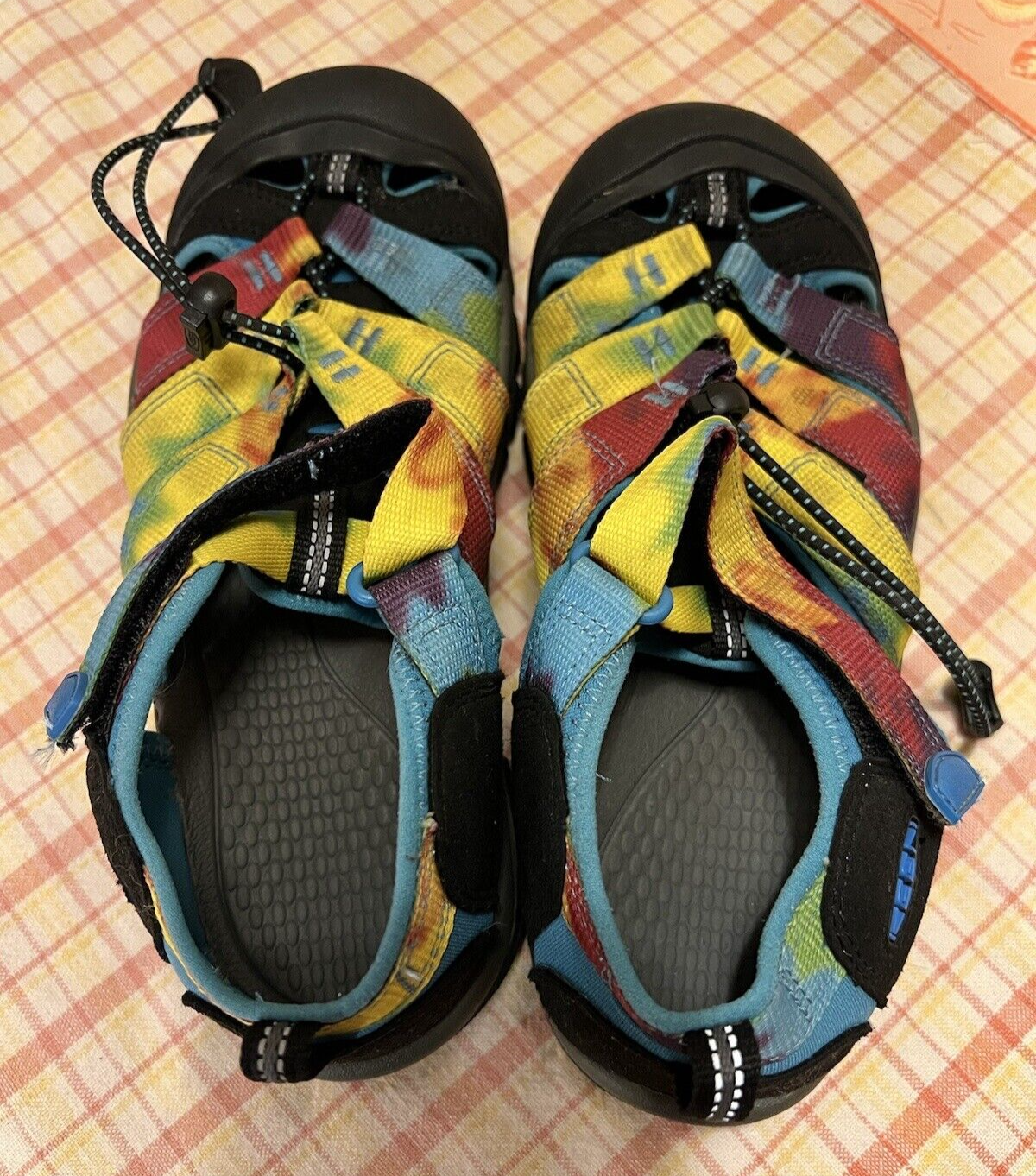 Sandali Keen arcobaleno tie dye bambini giovani taglia 4 scarpe da acqua Newport ottime condizioni