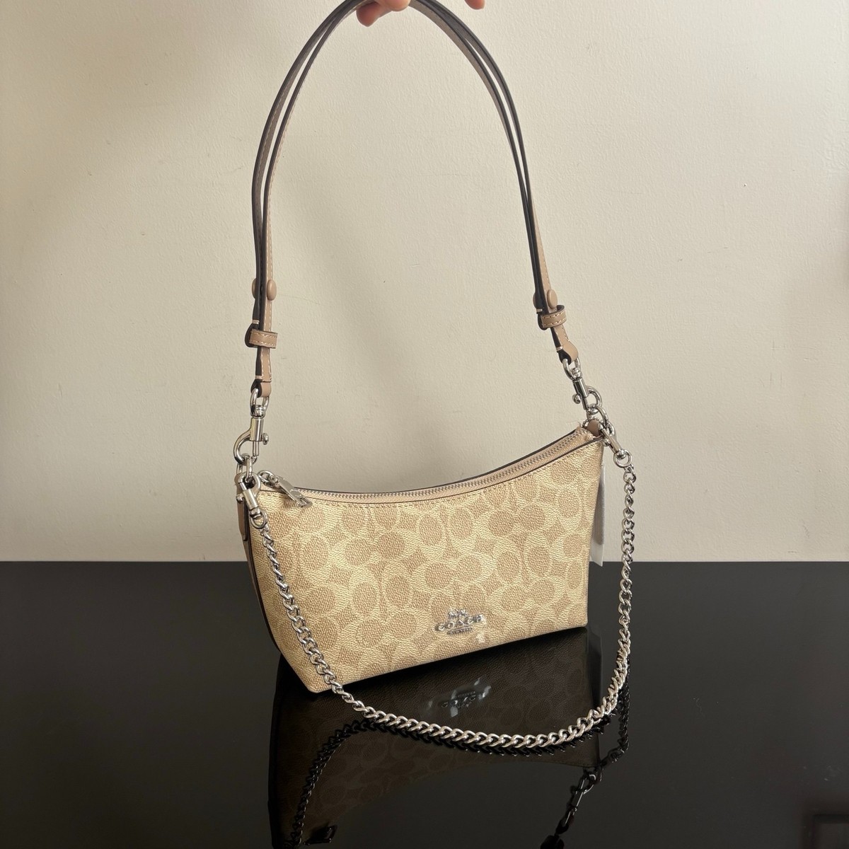 Coach CEK80 Caitlin Shoulder Bag Signature Canvas Silver/Sand Coach CEK80 Caitlin Shoulder Bag Signature Canvas Silver/Sand