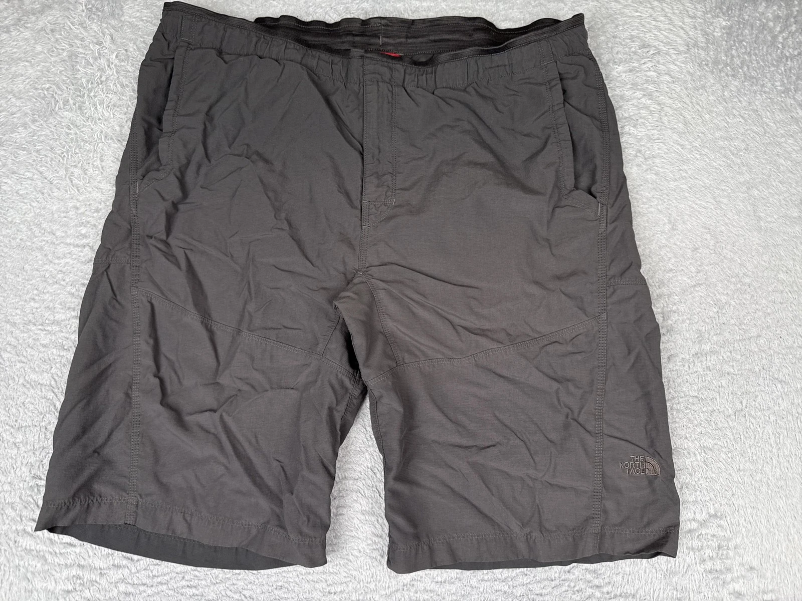 The North Face Shorts Mens Large Gray Nylon 11 Inseam Elastic Waist Quick Dry