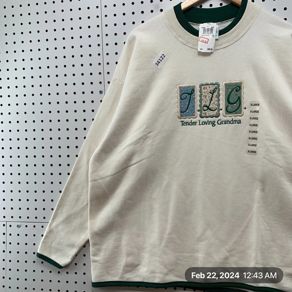 NEW Vintage MC Sports Weasr Grandma Sweatshirt XL Tendler Loving 26X28.5 - Image 3 of 4
