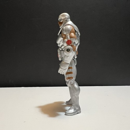 "Figura de 3,75"" DC Infinite Heroes Crisis Cyborg 2008 de Mallah's Revenge Set" - Imagen 4 de 7