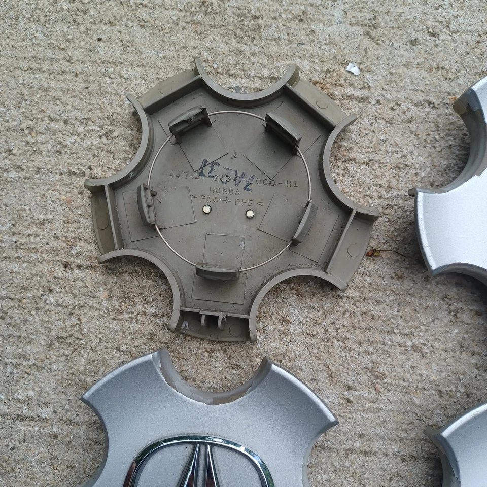 Acura RL, TL conjunto de tampa central de 4, 1996-1998 peça # 44732 SZ3A J000 H1 - Imagem 3 de 3