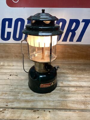 ライト・ランタン Coleman lantern Model 290A Vintage 1984 Coleman Lantern Model 290 Dated 3/84 W/Picket Globe
