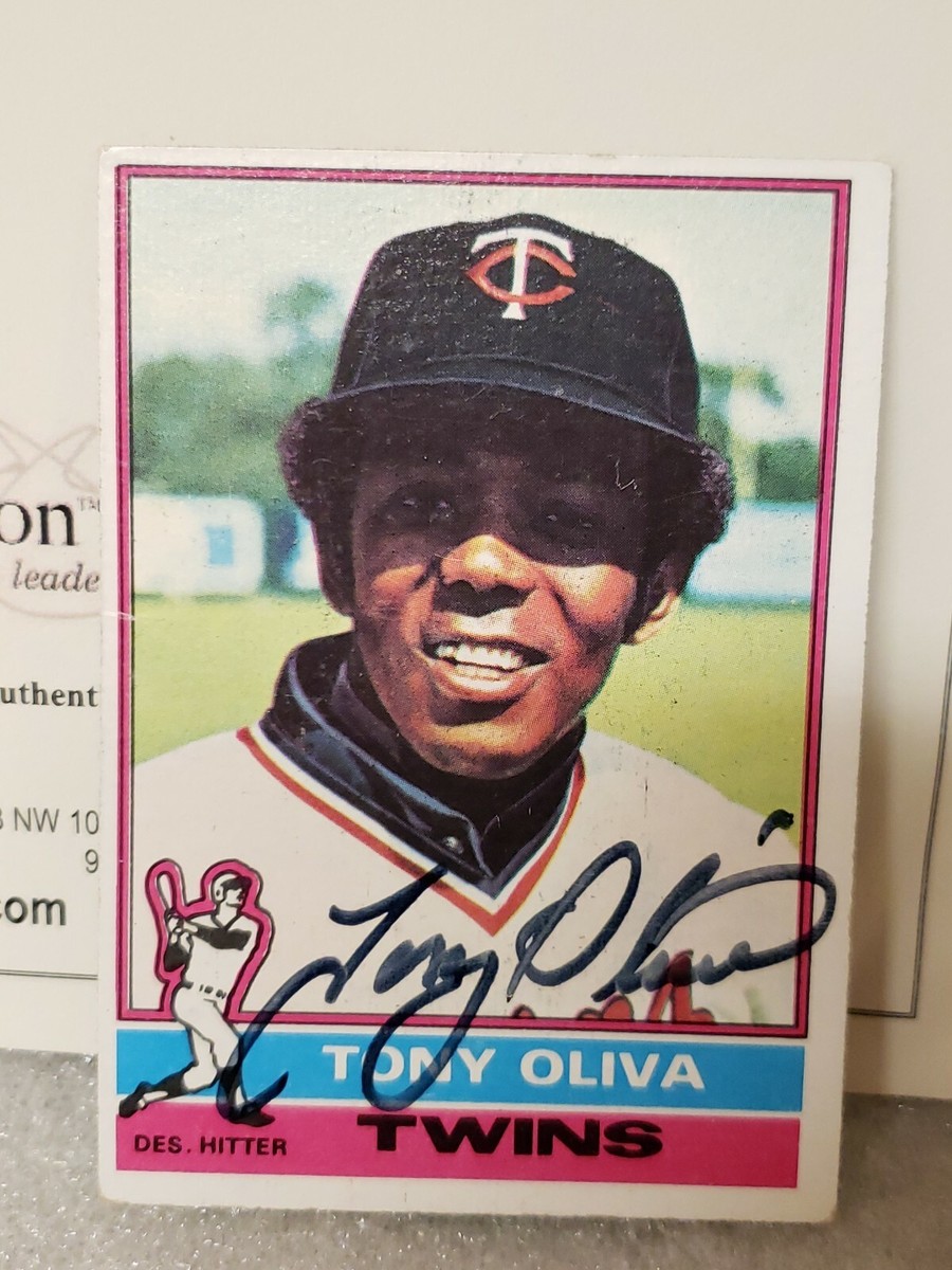 HOF🌟SUPER🌟 STAR🌟TONY OLIVA 2 TIMES BATTING CR SIGNED BALL &1976