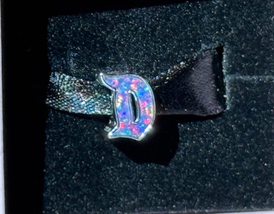 ☆PANDORA☆ディズニーランド70周年 Disneylandロゴチャーム New 2025 Disneyland 70th Anniversary “D” Disney X Pandora