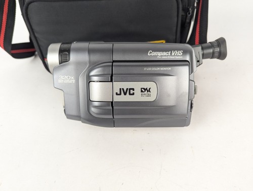 JVC GR-AXM910 Compact VHS Camcorder VHS-C Video Camera Bundle TESTED - Picture 3 of 16
