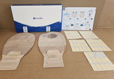 8 ConvaTec 416420 Natura Drainable Ostomy Pouches 2¼'' Flange 6 Opaque + 2 Clear