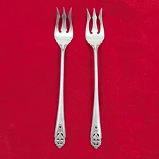 Lot of 2 International Sterling Silver QUEENS LACE Pickle Forks No Monogram
