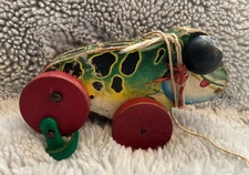 Vintage Fisher - Price JOLLY JUMPER #450 - Frog Pull Toy