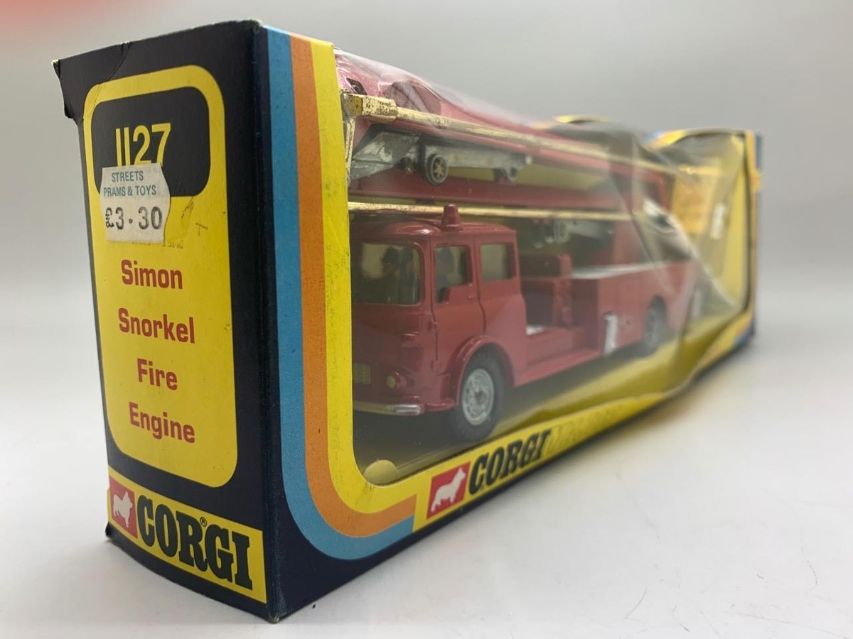 CORGI SNORKEL FIRE ENGINE イギリス製　ヴィンテージ VINTAGE 1984 CORGI Die Cast Metal JB8 Snorkel Fire Engine