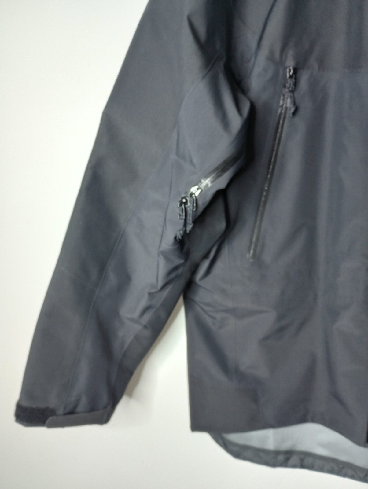 Arc'Teryx GoreTex Pro Shell Theta AR Black Jacket Men's Large image 3