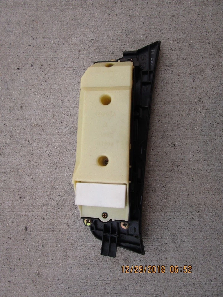 99 - 03 LEXUS RX300 3.0L DRIVER SIDE MASTER POWER WINDOW SWITCH P/N 84040-48020 - Image 2 of 4